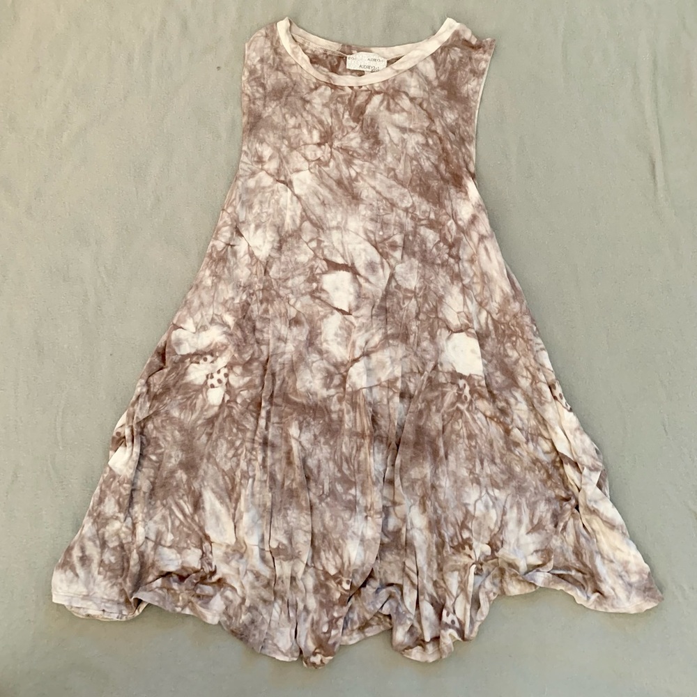 Brown and white tie dye sleeveless dress